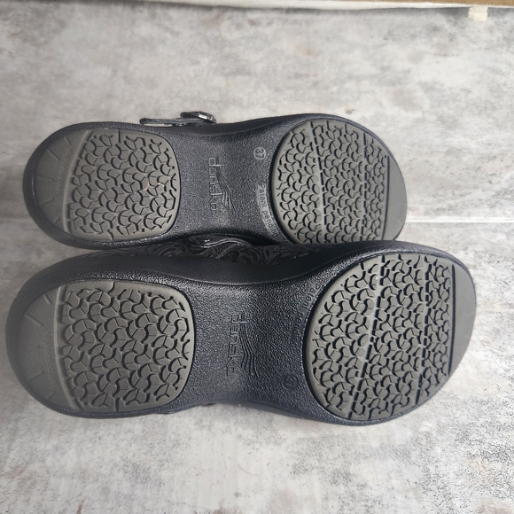 Dansko Allison - Floral Embossed Tooled Leather Clog Mule - Black - 37 - Picture 8 of 9